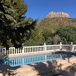 Casa Con Piscina *