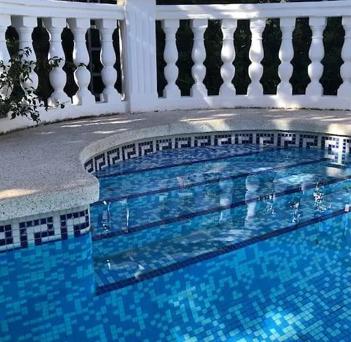 Casa Con Piscina Appartamento *